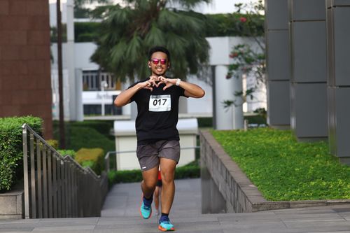 Race photo from Assurance Fun Run 2024