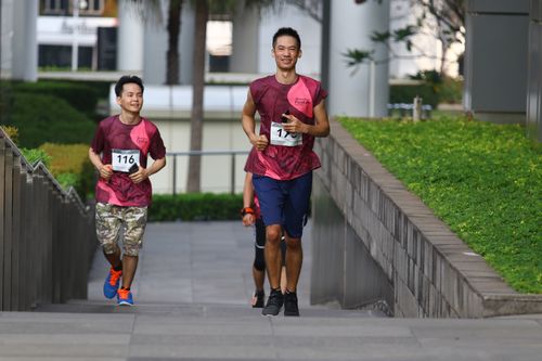 Race photo from Assurance Fun Run 2024