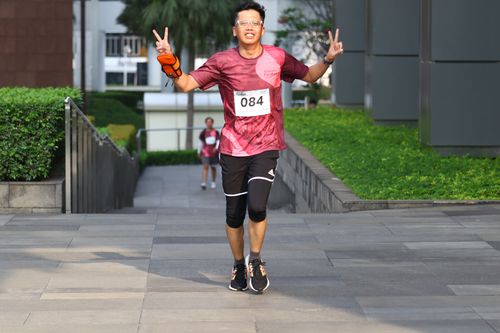 Race photo from Assurance Fun Run 2024