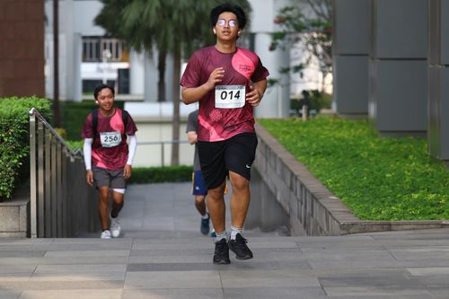 Race photo from Assurance Fun Run 2024