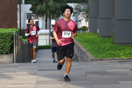 Race photo from Assurance Fun Run 2024