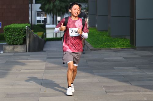 Race photo from Assurance Fun Run 2024