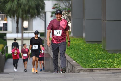 Race photo from Assurance Fun Run 2024
