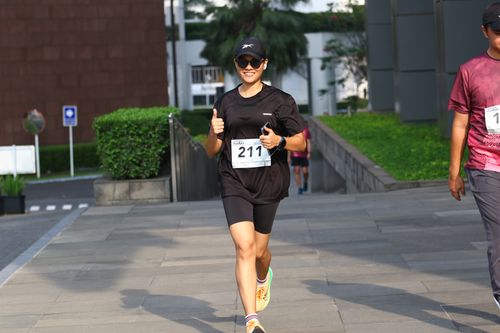 Race photo from Assurance Fun Run 2024