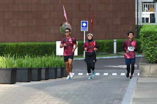Race photo from Assurance Fun Run 2024