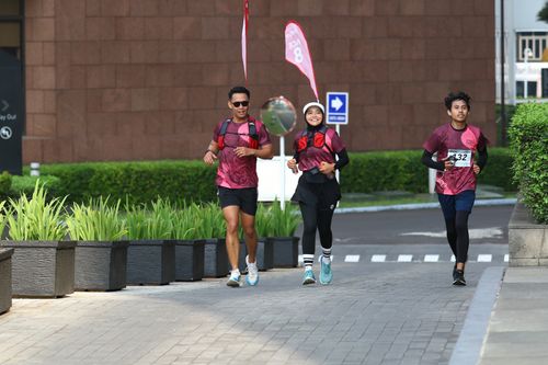 Race photo from Assurance Fun Run 2024