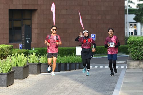 Race photo from Assurance Fun Run 2024