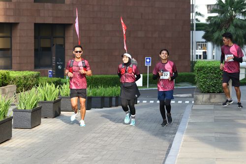 Race photo from Assurance Fun Run 2024