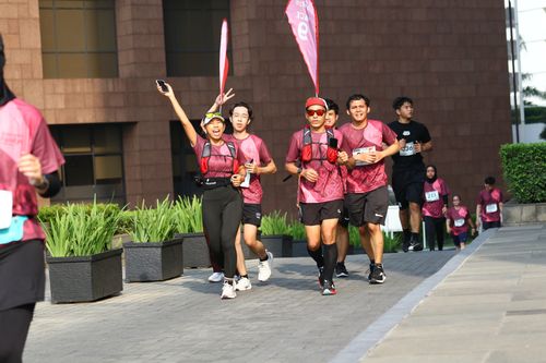Race photo from Assurance Fun Run 2024