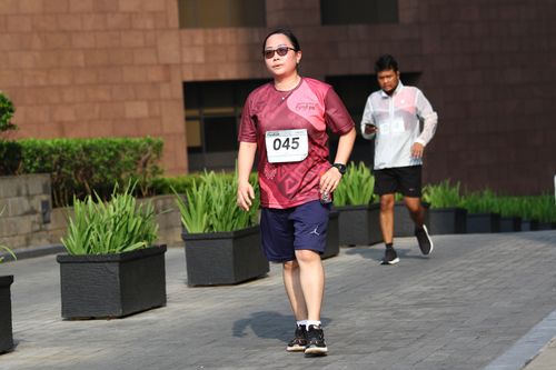 Race photo from Assurance Fun Run 2024