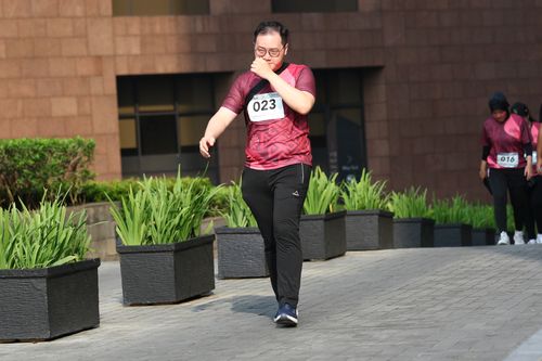 Race photo from Assurance Fun Run 2024