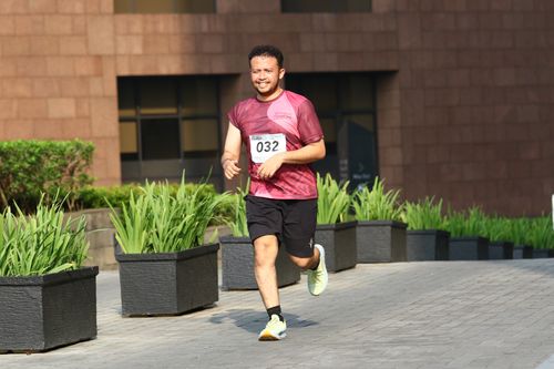 Race photo from Assurance Fun Run 2024