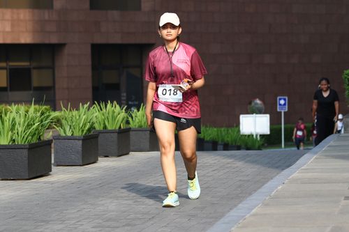Race photo from Assurance Fun Run 2024
