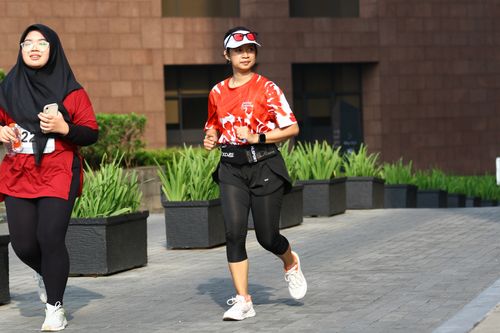 Race photo from Assurance Fun Run 2024