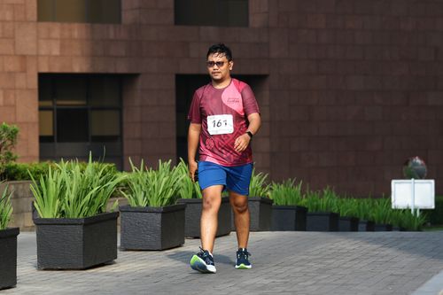 Race photo from Assurance Fun Run 2024