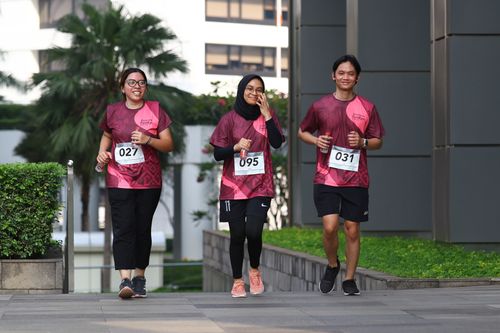 Race photo from Assurance Fun Run 2024