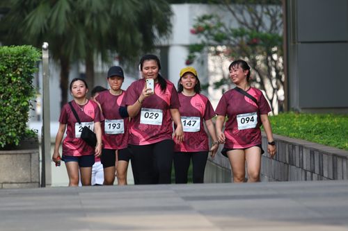 Race photo from Assurance Fun Run 2024
