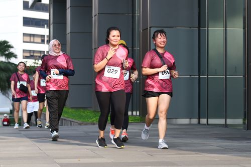 Race photo from Assurance Fun Run 2024