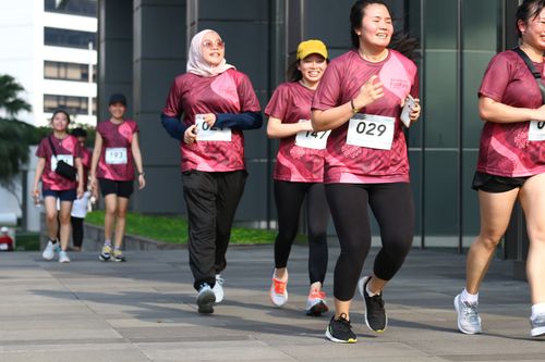 Race photo from Assurance Fun Run 2024