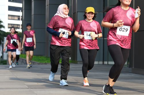 Race photo from Assurance Fun Run 2024