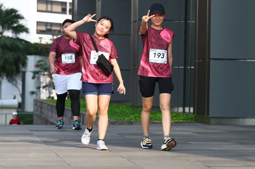 Race photo from Assurance Fun Run 2024