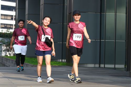 Race photo from Assurance Fun Run 2024