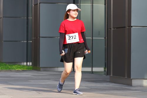 Race photo from Assurance Fun Run 2024