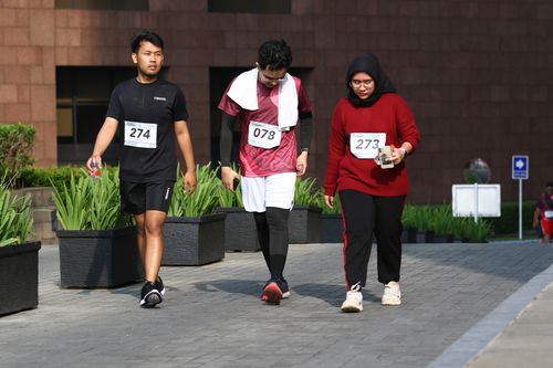 Race photo from Assurance Fun Run 2024