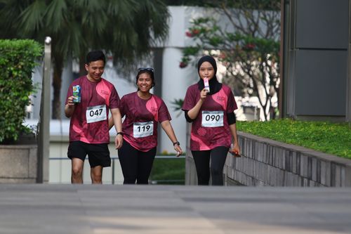 Race photo from Assurance Fun Run 2024
