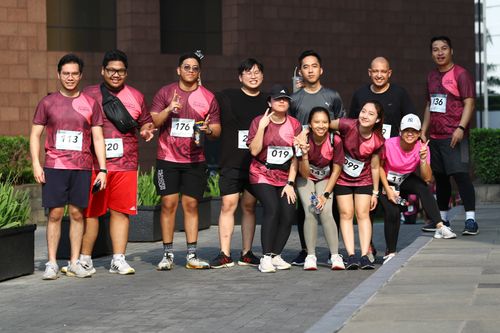 Race photo from Assurance Fun Run 2024