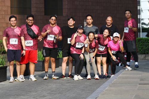 Race photo from Assurance Fun Run 2024