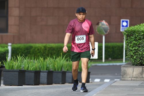 Race photo from Assurance Fun Run 2024