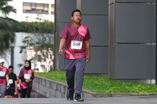Race photo from Assurance Fun Run 2024