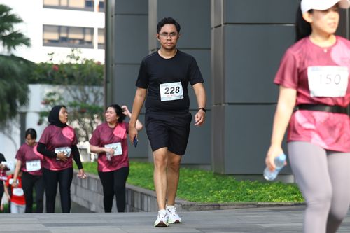 Race photo from Assurance Fun Run 2024