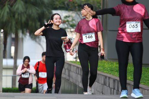Race photo from Assurance Fun Run 2024