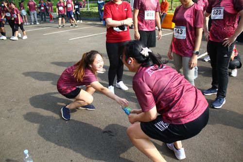 Race photo from Assurance Fun Run 2024