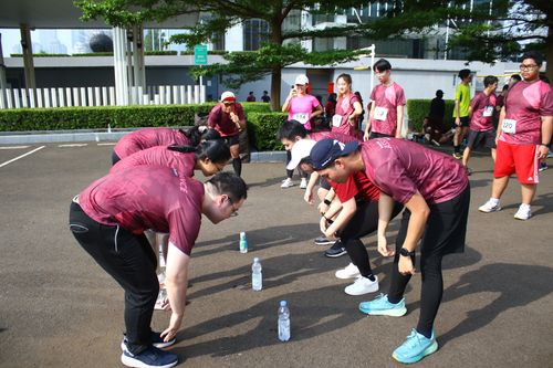 Race photo from Assurance Fun Run 2024