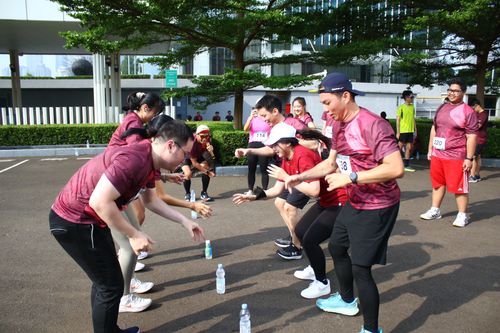 Race photo from Assurance Fun Run 2024