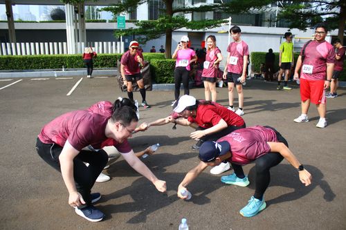 Race photo from Assurance Fun Run 2024