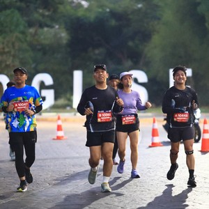 Race photo from SURABAYA ISOPLUS MARATHON 2026