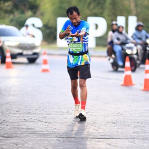 Race photo from SURABAYA ISOPLUS MARATHON 2026