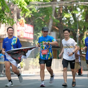 Race photo from SURABAYA ISOPLUS MARATHON 2026