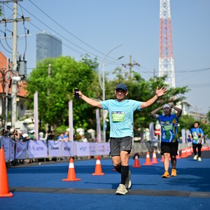 Race photo from SURABAYA ISOPLUS MARATHON 2026