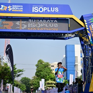 Race photo from SURABAYA ISOPLUS MARATHON 2026