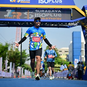 Race photo from SURABAYA ISOPLUS MARATHON 2026