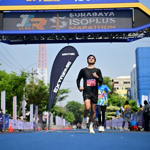 Race photo from SURABAYA ISOPLUS MARATHON 2026