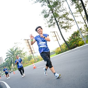 Race photo from BOGORUN 2026