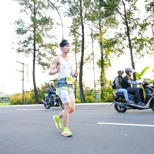 Race photo from BOGORUN 2026