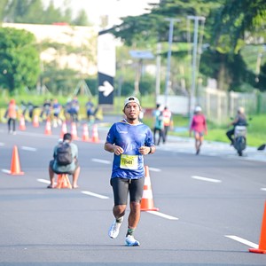 Race photo from BOGORUN 2026