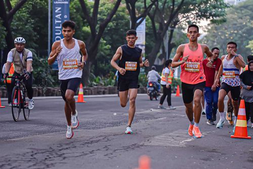 Race photo from NOTARACE 2025